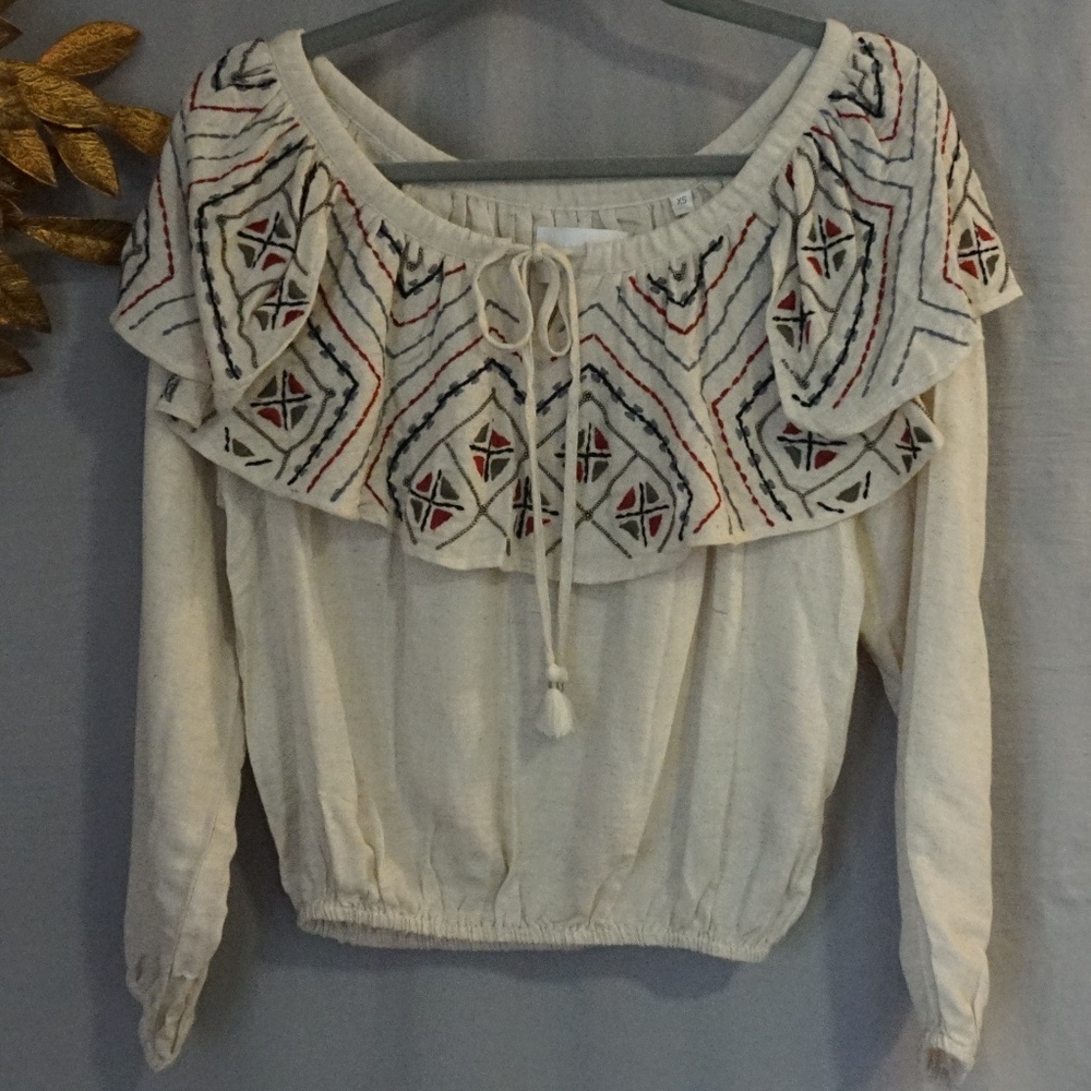 12) NWT Piper by Townsen Embroidered Blouse